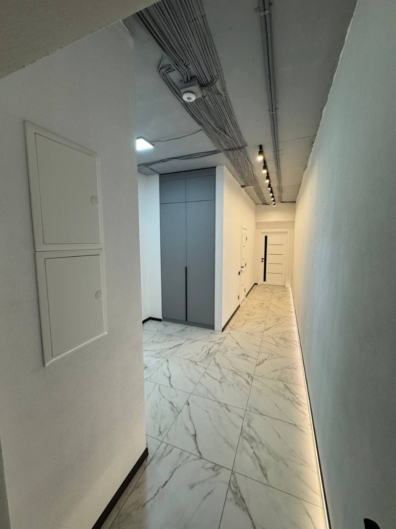 продажа двухкомнатной квартиры номер A-174690 в Приморском районе, фото номер 15